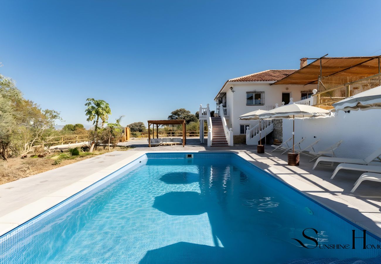 Villa à Alhaurín el Grande - Heated pool & spa villa in the mountains