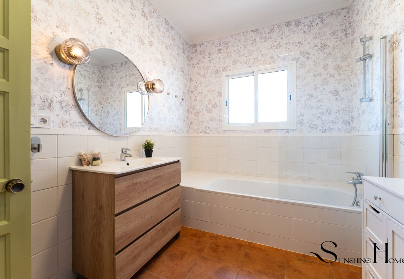 Villa à Alhaurín el Grande - Heated pool & spa villa in the mountains