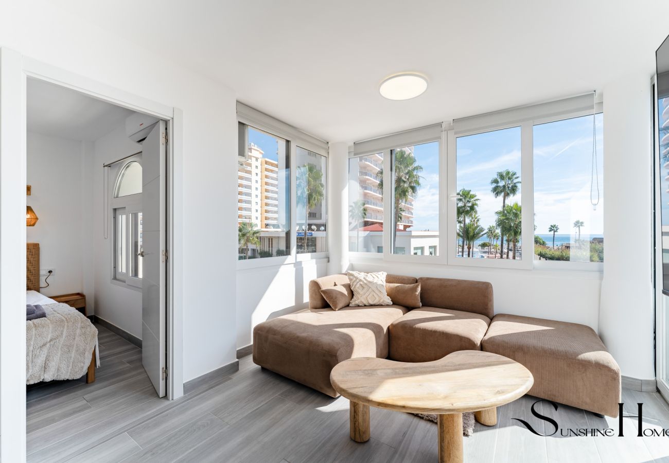 Appartement à Torremolinos - Alamos Beachfront Bliss – Sea View Retreat