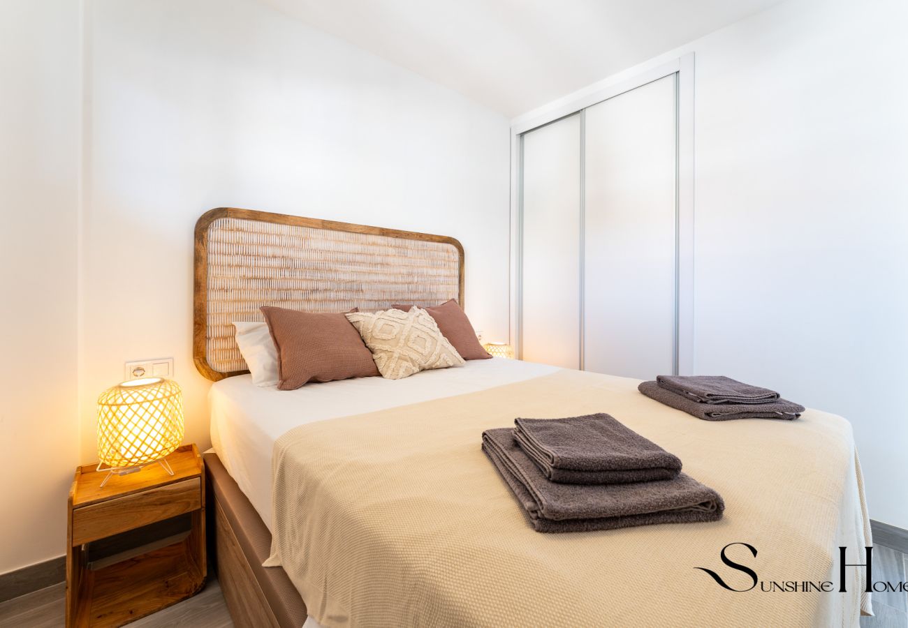 Appartement à Torremolinos - Alamos Beachfront Bliss – Sea View Retreat