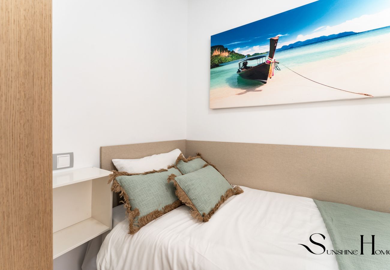 Appartement à Torremolinos - Séjour Plage avec Terrasse & Vue Mer REF050