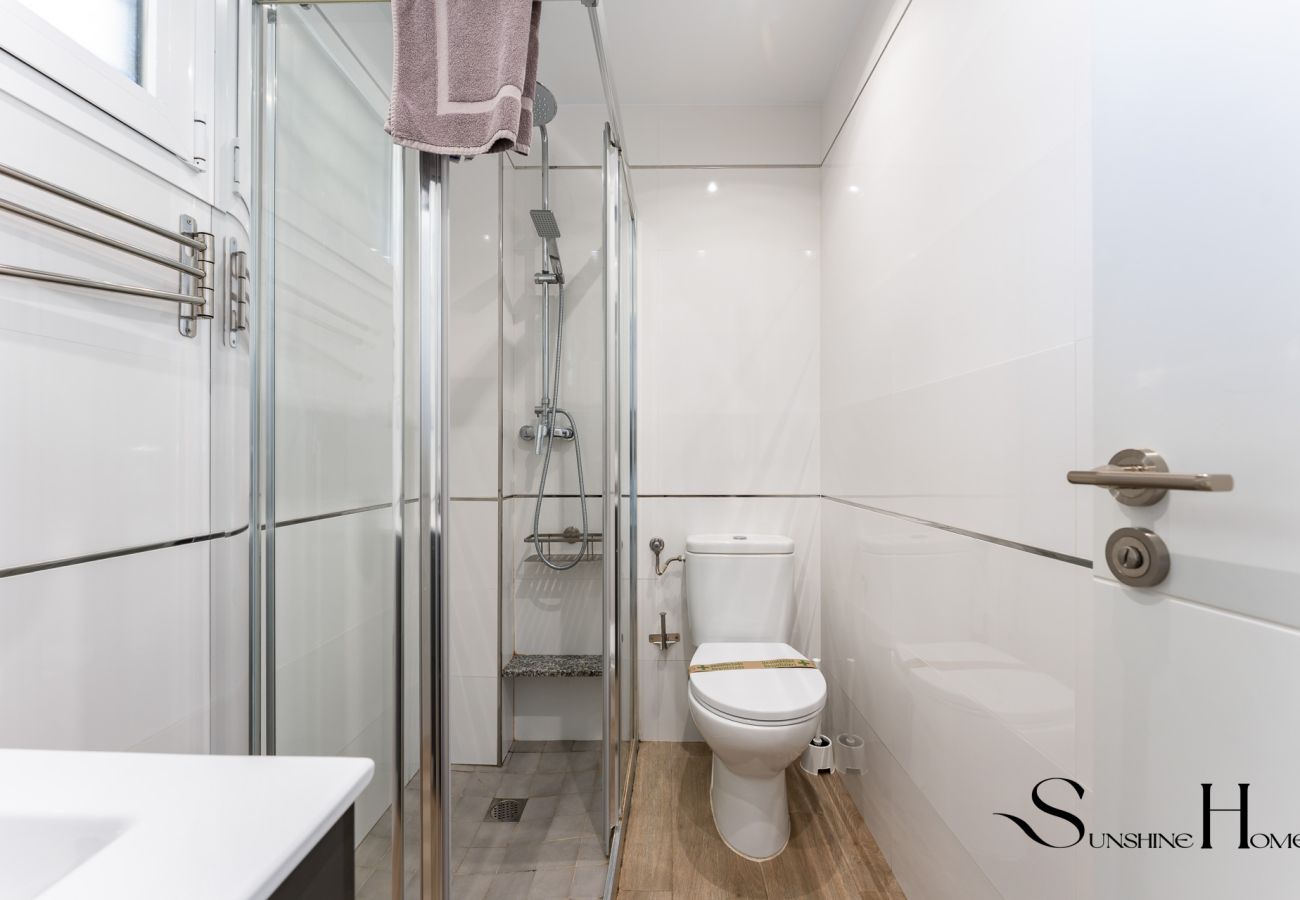 Appartement à Torremolinos - Séjour Plage avec Terrasse & Vue Mer REF050