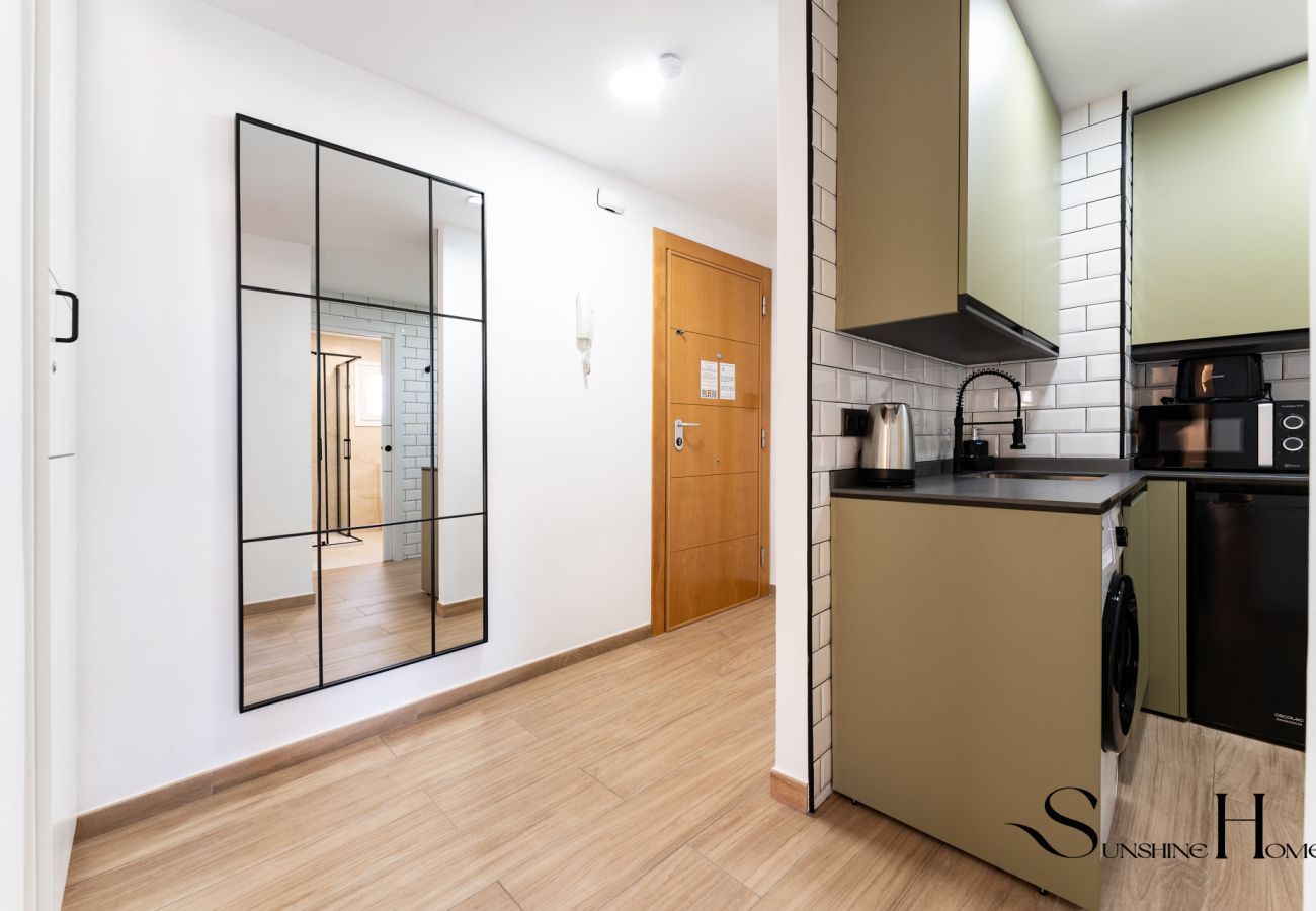 Appartement à Torremolinos - Appartement en bord de mer avec balcon et piscine REF065