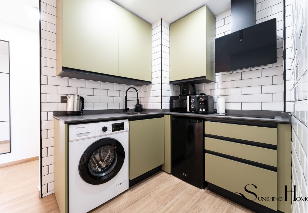 Appartement à Torremolinos - Appartement en bord de mer avec balcon et piscine REF065