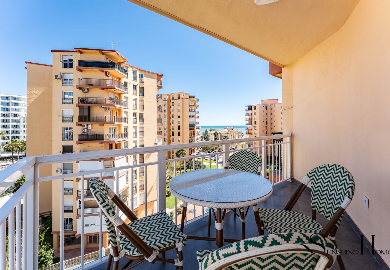 Appartement à Torremolinos - Appartement en bord de mer avec balcon et piscine REF012