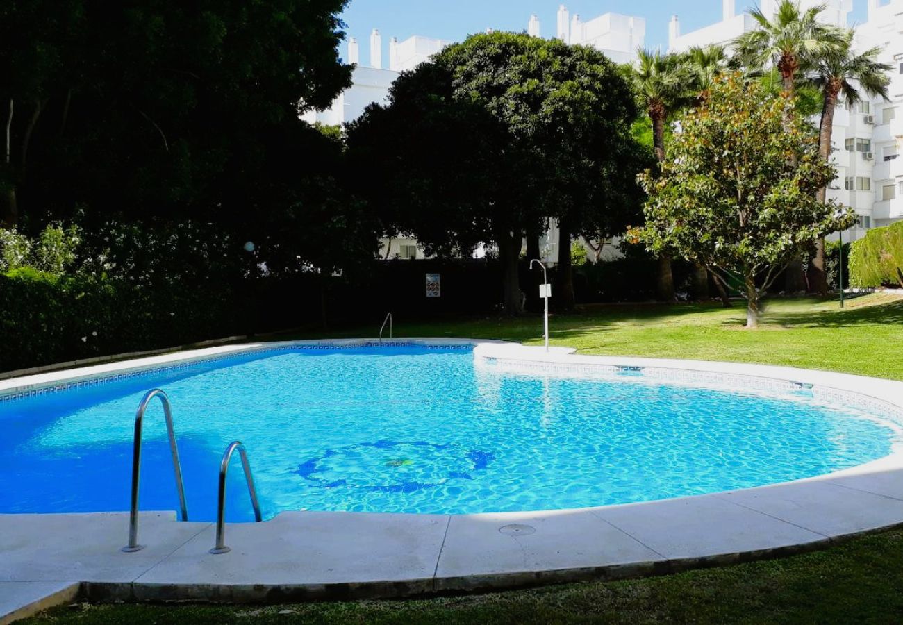 Appartement à Benalmádena - Seaview Retreat Apartment with Pool