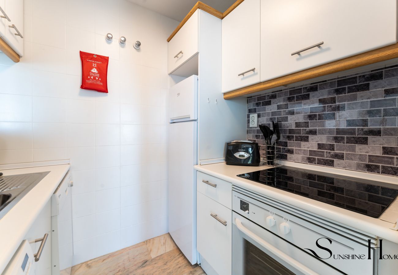 Appartement à Benalmádena - Seaview Retreat Apartment with Pool