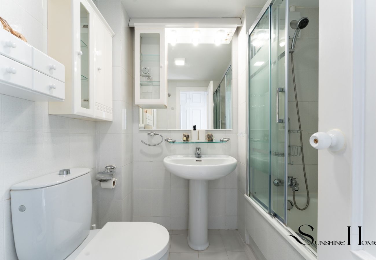 Appartement à Benalmádena - Seaview Retreat Apartment with Pool