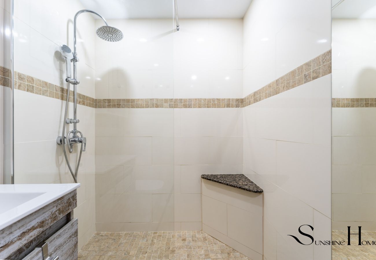 Appartement à Benalmádena - Levante, Stylish apartment for 4 persons, midstay