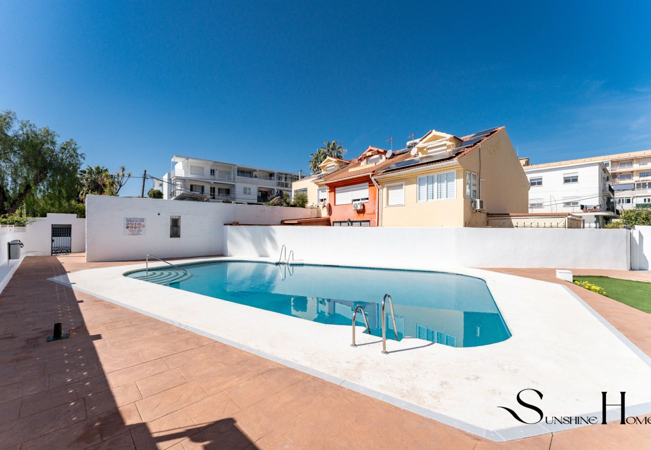 Appartement à Benalmádena - Levante, Stylish apartment for 4 persons, midstay