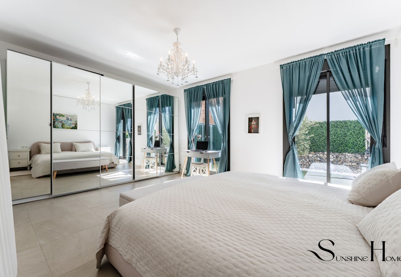 Maison mitoyenne à Mijas - Luxury 2Bed Villa in Mijas – Sea View, Pool  REF901