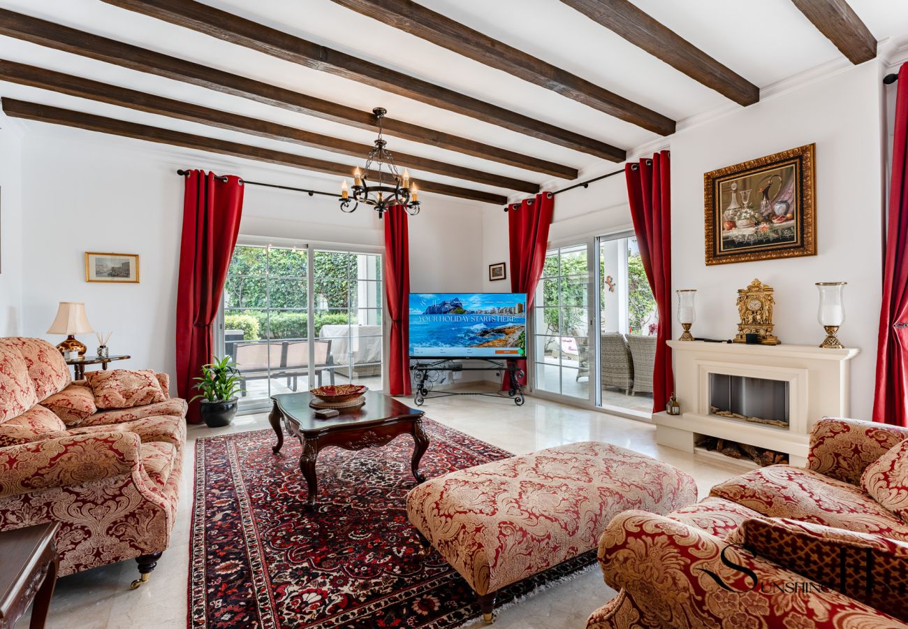 Villa à Alhaurín el Grande - Luxury 3BR Villa by Alhaurín Golf w/ Heated Pool REF011