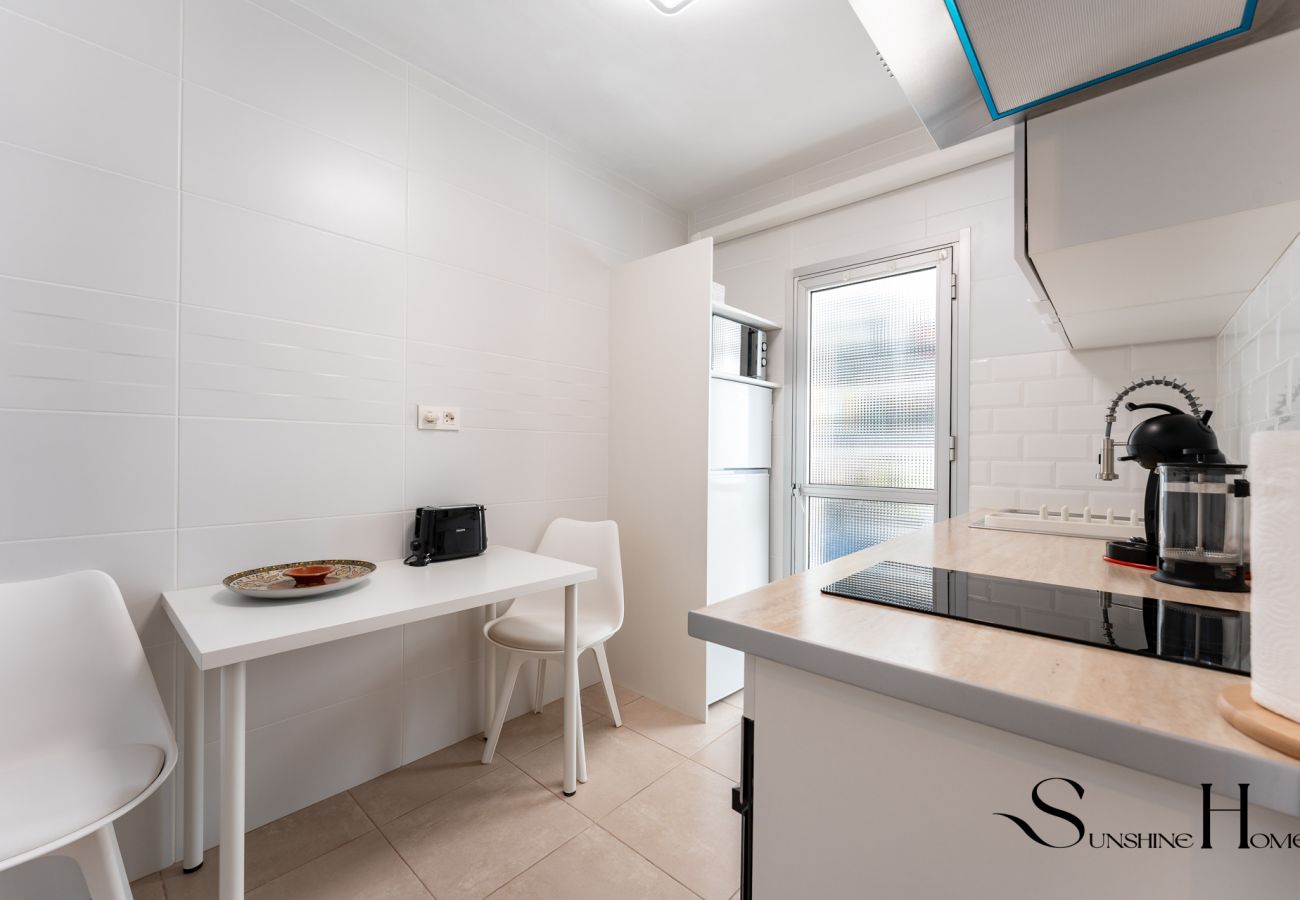 Appartement à Benalmádena - Appartement Central Lumineux 2Ch avec Balcon et Vue Me