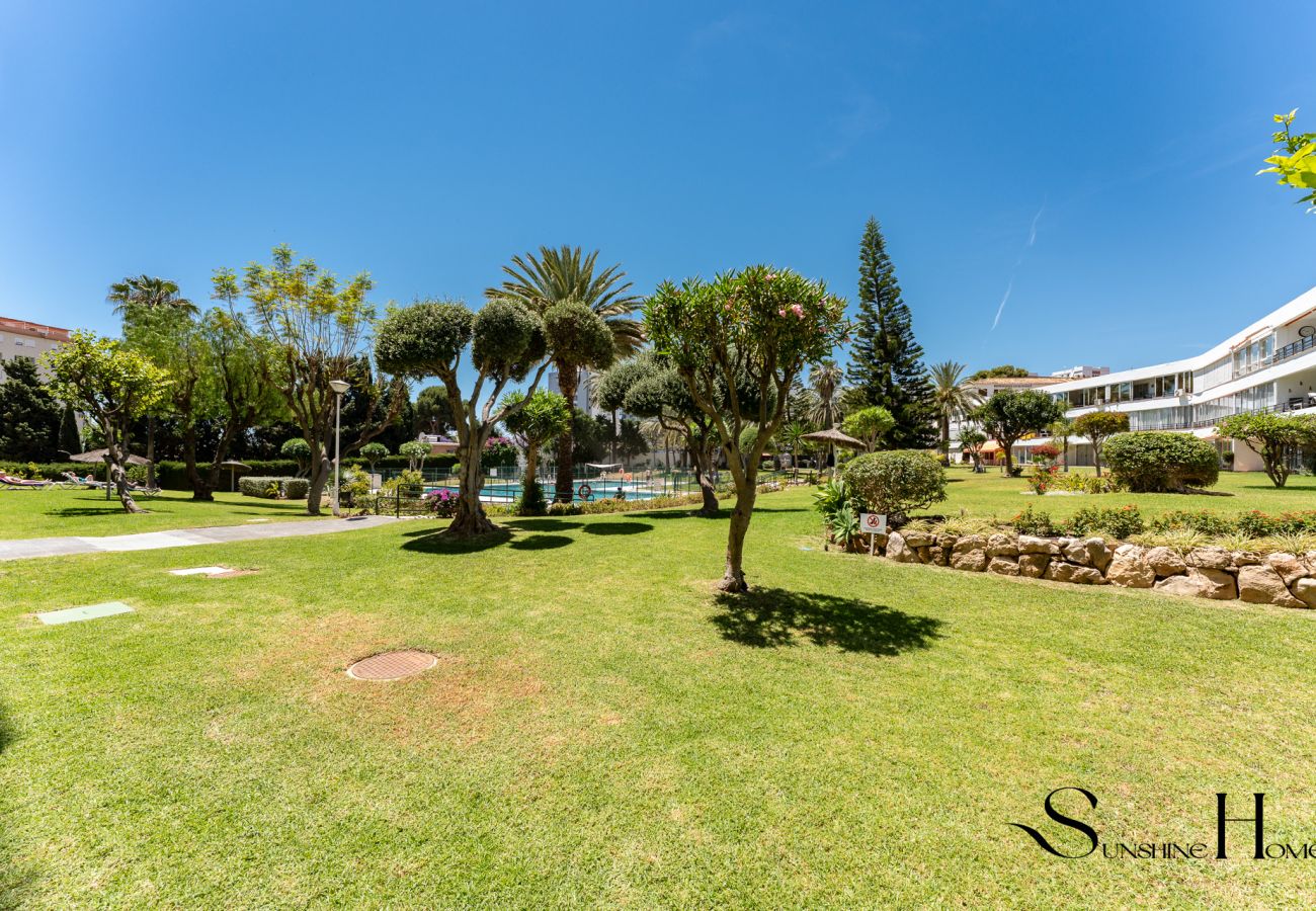 Appartement à Benalmádena - Sea View Gem Near Benalmádena Beach REF075