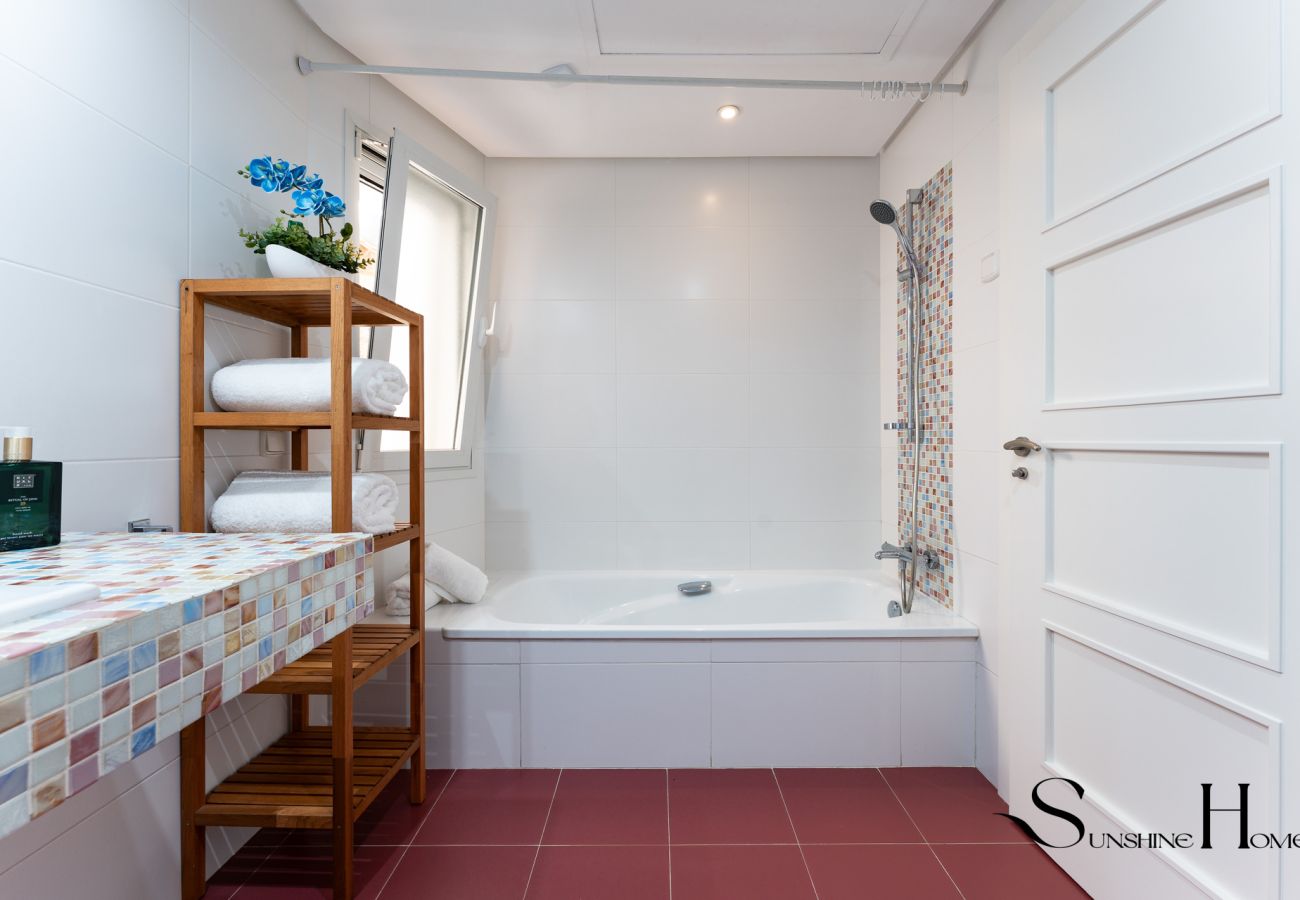Villa à Benalmádena - Villa Luxe 5 Ch. Benalmádena | Piscine & Jacuzzi REF073