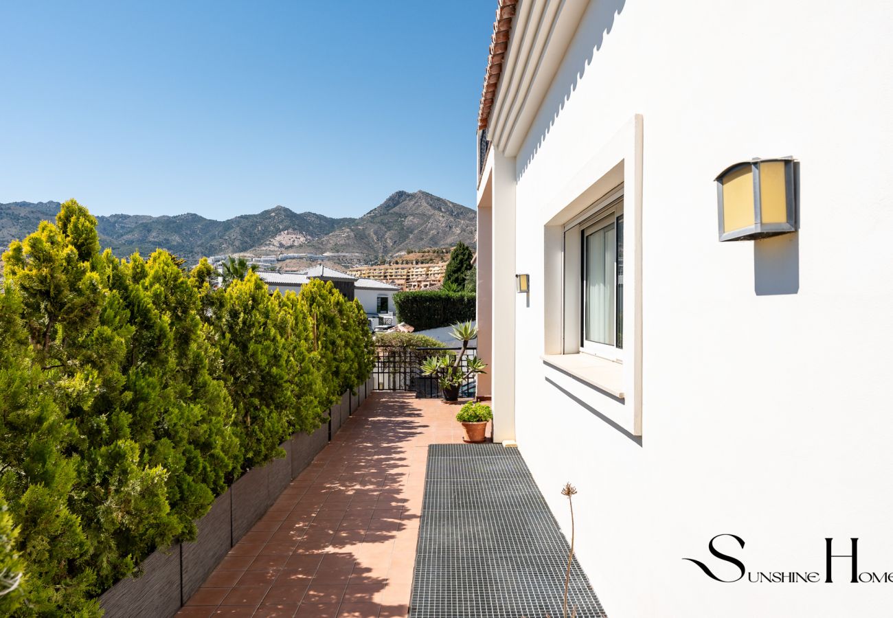 Villa à Benalmádena - Villa Luxe 5 Ch. Benalmádena | Piscine & Jacuzzi REF073