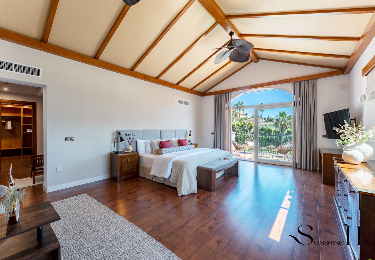 Villa à Benalmádena - Villa Luxe 5 Ch. Benalmádena | Piscine & Jacuzzi REF073