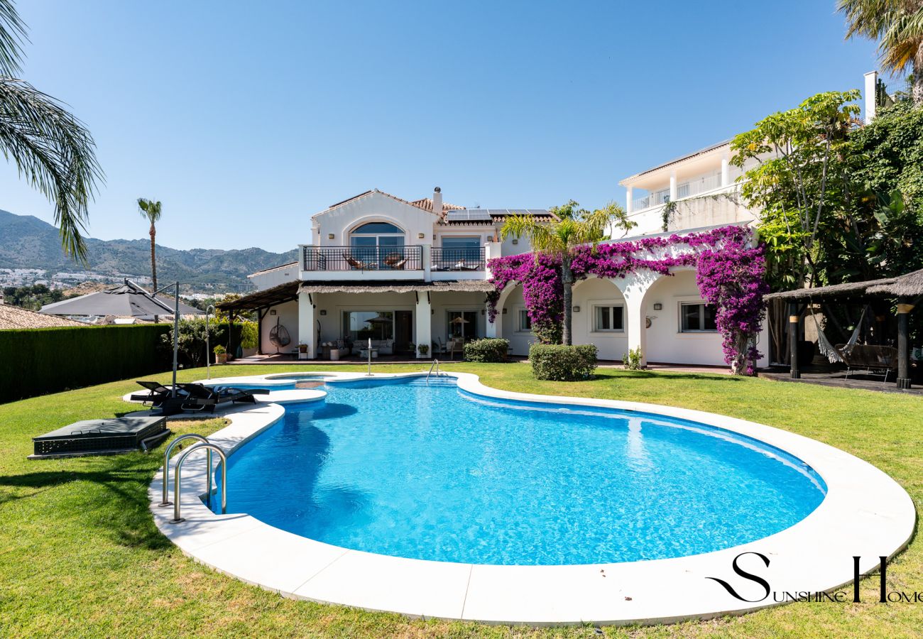 Villa à Benalmádena - Villa Luxe 5 Ch. Benalmádena | Piscine & Jacuzzi REF073