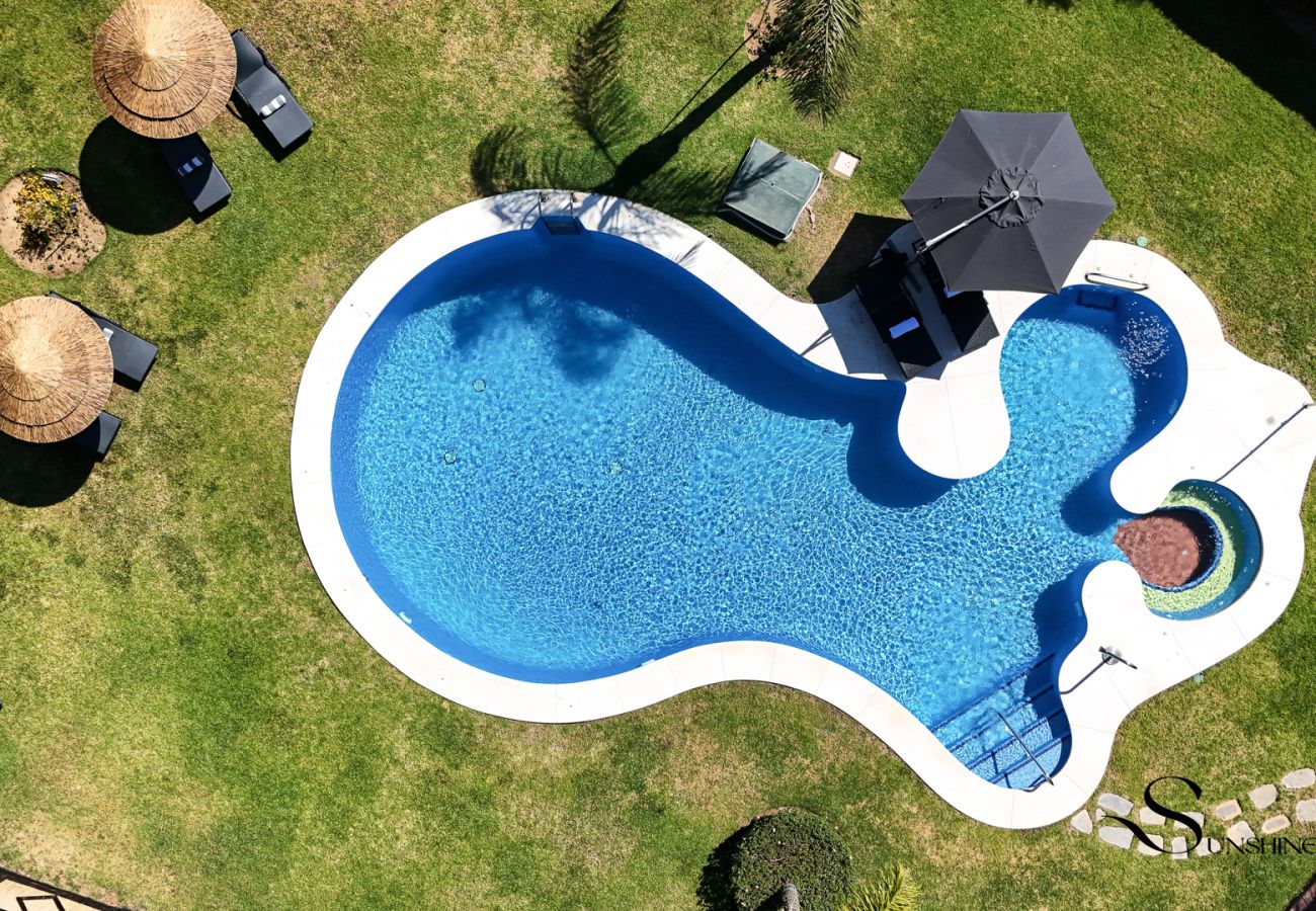 Villa à Benalmádena - Villa Luxe 5 Ch. Benalmádena | Piscine & Jacuzzi REF073