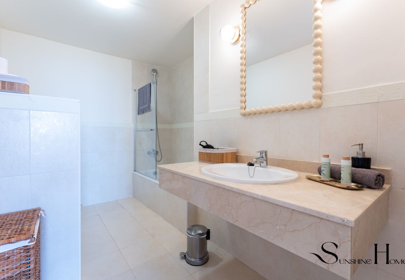 Appartement à Mijas Costa - Escapade Relaxante avec Vue sur la Mer à Calahonda