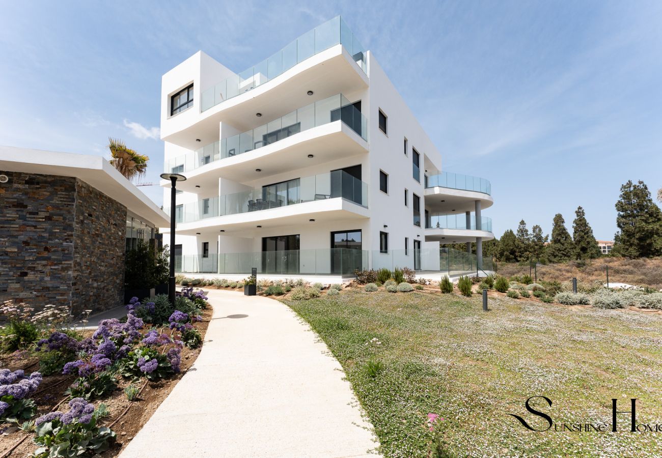 Appartement à Mijas Costa - Escapade Paisible Près Plage & Golf