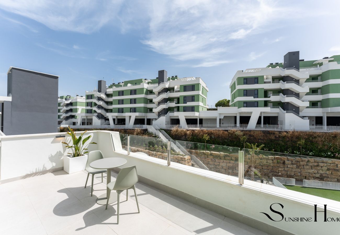 Appartement à Mijas Costa - Penthouse Moderne de 2 Chambres avec Vue sur le Golf près de La Cala de Mijas