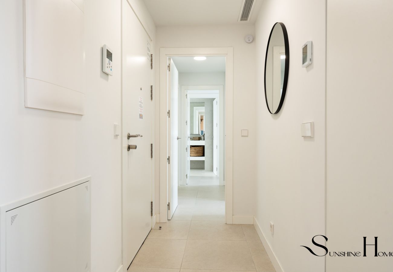 Appartement à Mijas Costa - Penthouse Moderne de 2 Chambres avec Vue sur le Golf près de La Cala de Mijas