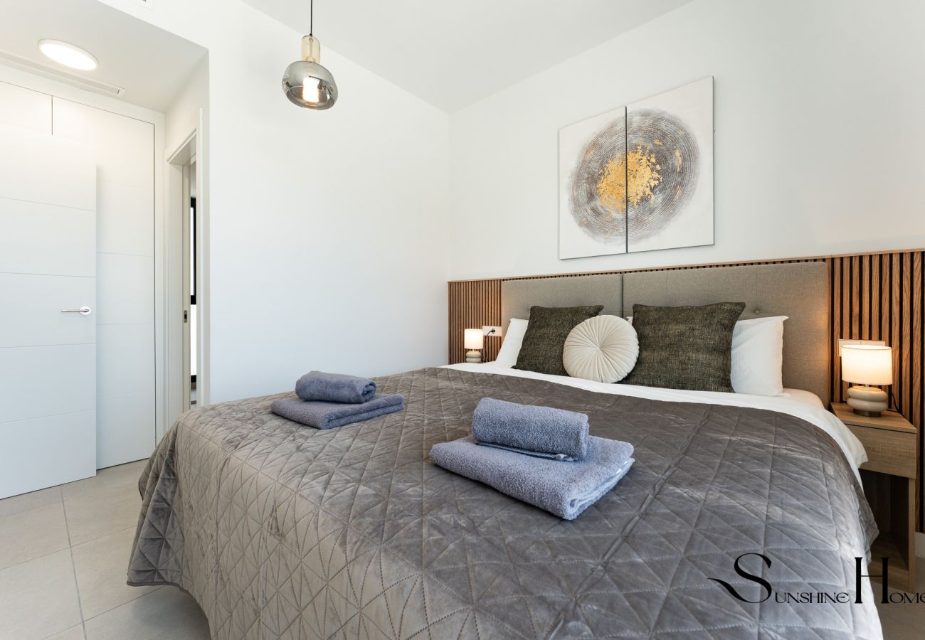 Appartement à Mijas Costa - Penthouse Moderne de 2 Chambres avec Vue sur le Golf près de La Cala de Mijas