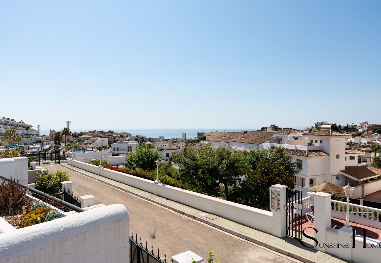 Appartement à Benalmádena - 4 Bed Townhouse, Sauna, Pool, Sea Views
