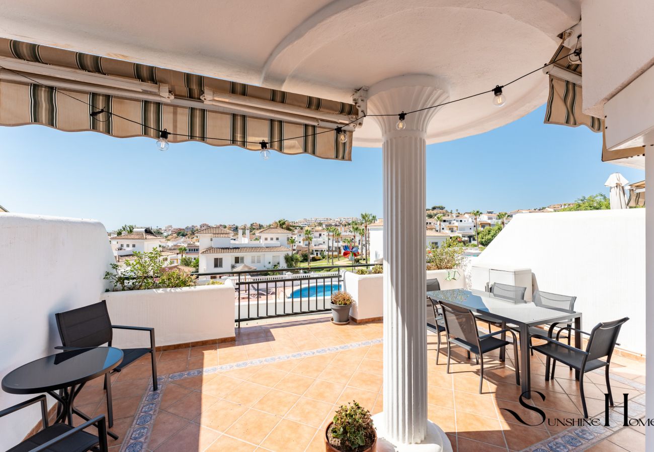 Appartement à Benalmádena - 4 Bed Townhouse, Sauna, Pool, Sea Views