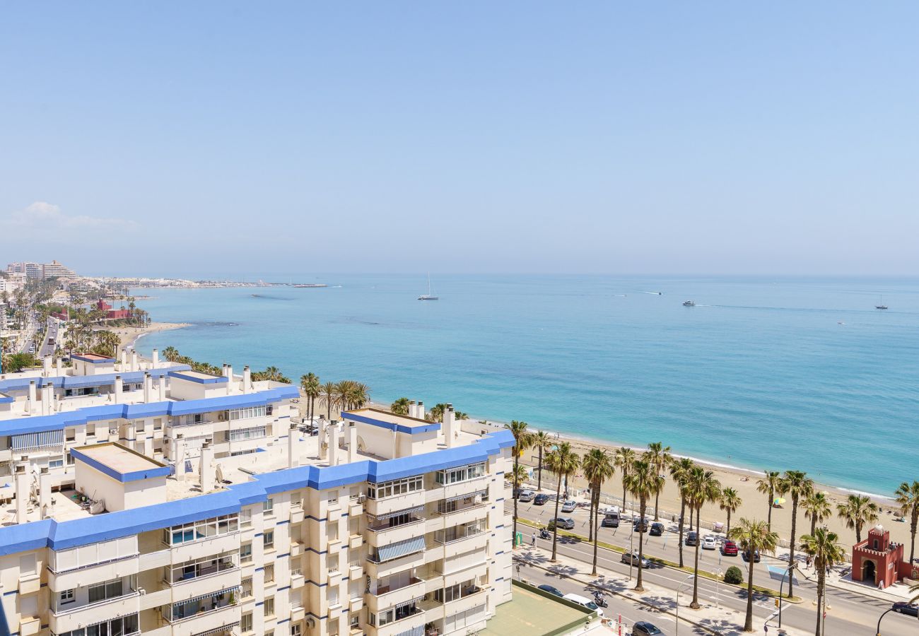 Studio in Benalmádena - Amazing views Beachfront Apartment with Swimming Pool