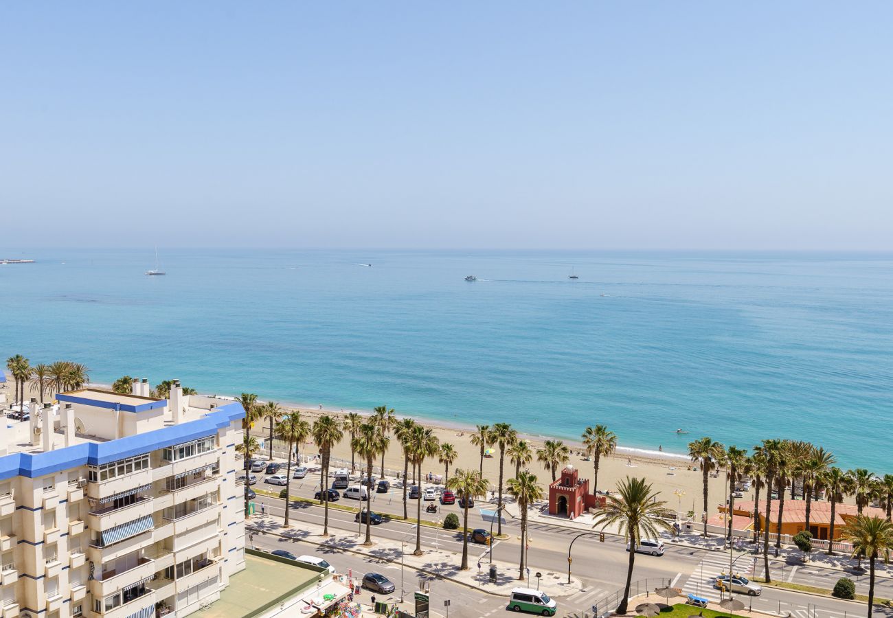 Studio in Benalmádena - Amazing views Beachfront Apartment with Swimming Pool