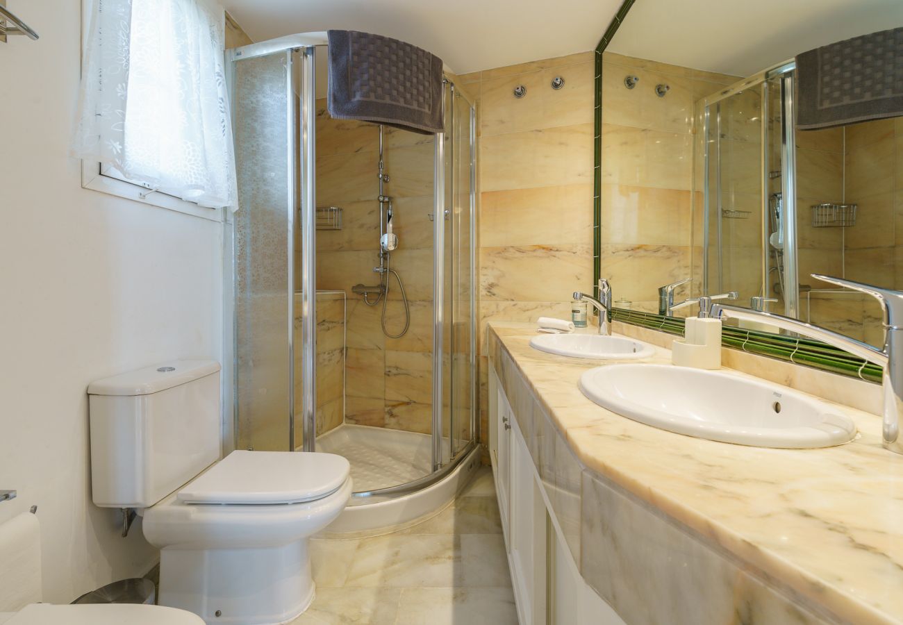 Townhouse in Benalmádena - Beautiful views family townhouse steps from the BEACH