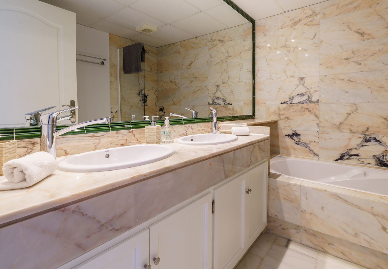 Townhouse in Benalmádena - Beautiful views family townhouse steps from the BEACH