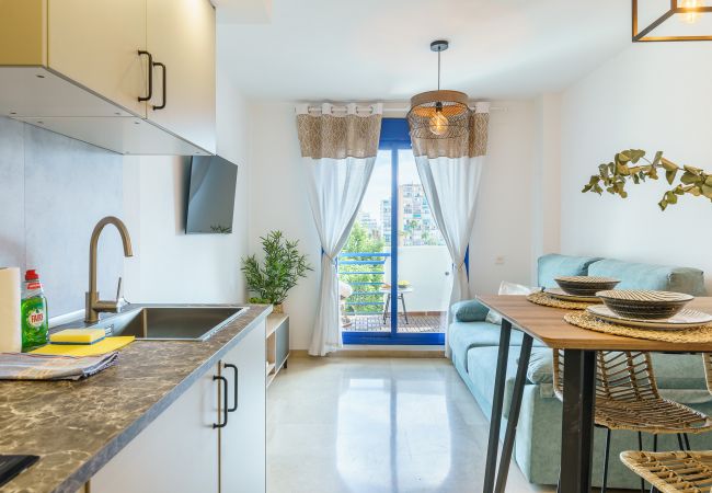 Apartment in Benalmádena - 2nd line from the beach , seaviews + parking &pool Apartment in Benalmádena - 2nd line from the beach , seaviews + parking &pool