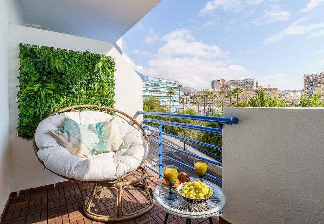 Apartment in Benalmádena - 2nd line from the beach , seaviews + parking &pool Apartment in Benalmádena - 2nd line from the beach , seaviews + parking &pool