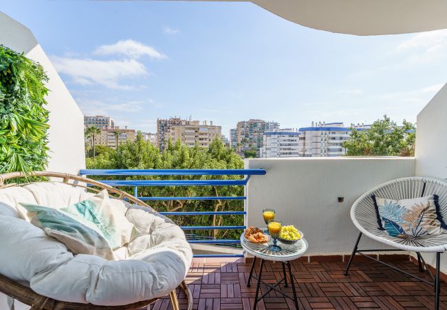 Apartment in Benalmádena - 2nd line from the beach , seaviews + parking &pool Apartment in Benalmádena - 2nd line from the beach , seaviews + parking &pool