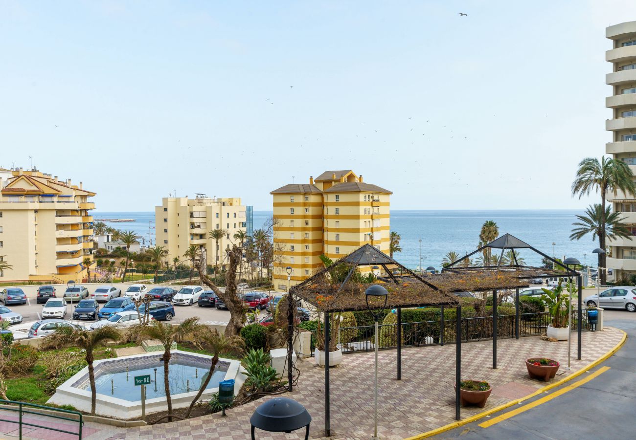 Studio in Benalmádena - Seaview beachfront studio with aqua park & balcony