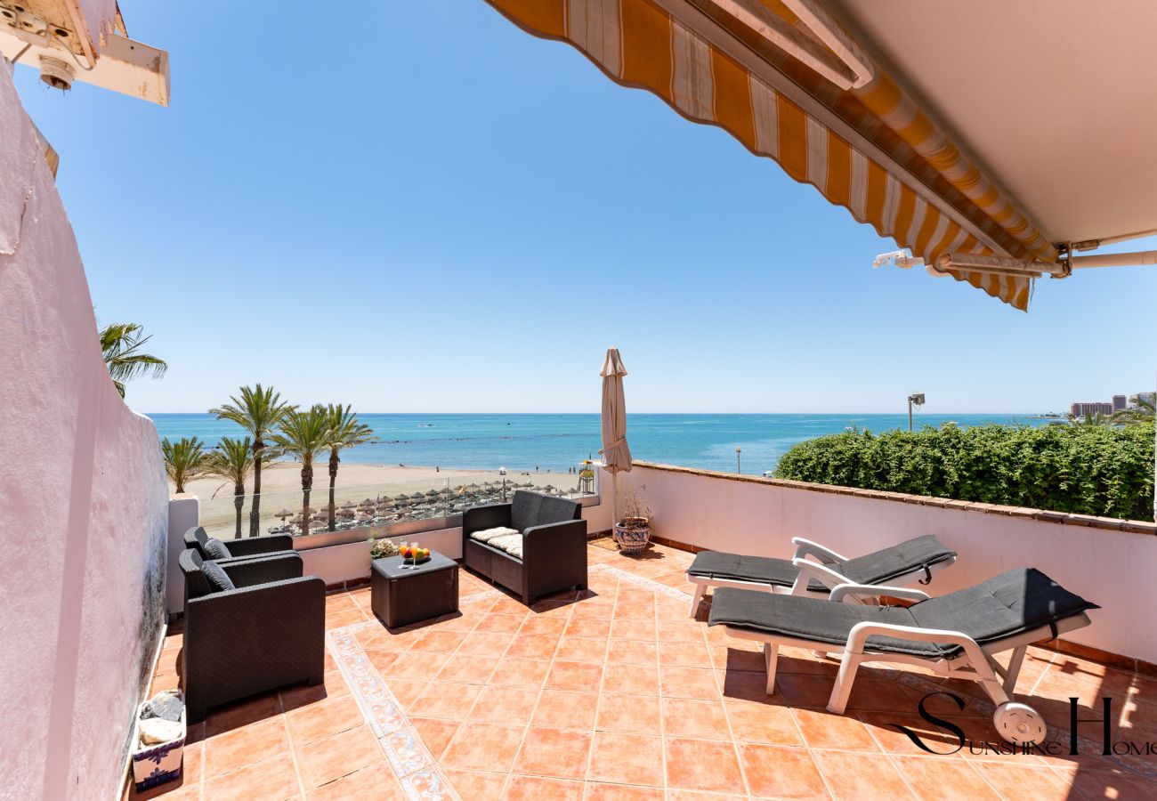 Apartment in Benalmádena - Living On The BEACH , First Line + Big Terrace Best Views