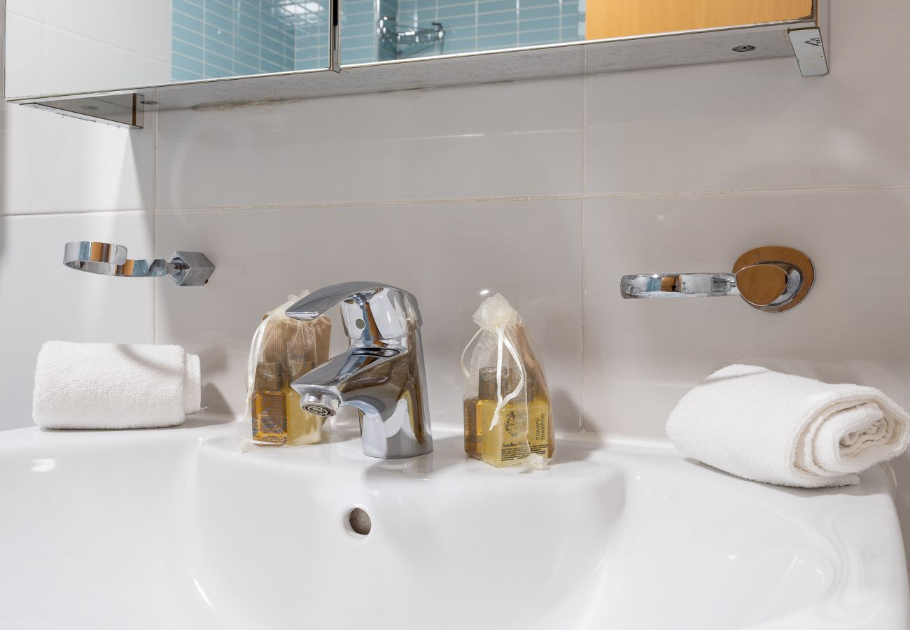 Apartment in Benalmádena - Spacious 2bed family apartment in Puerto Marina