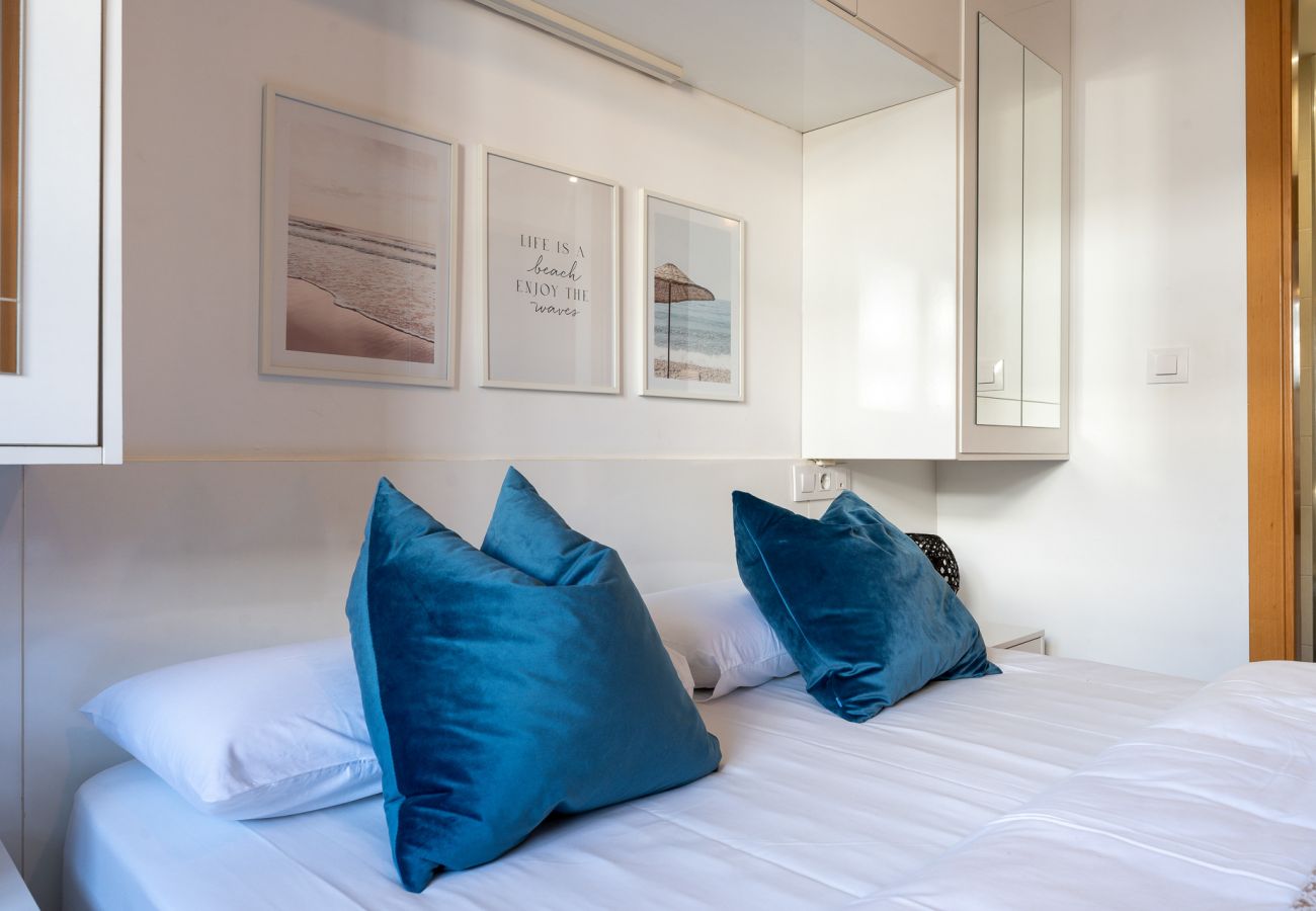 Apartment in Benalmádena - Spacious 2bed family apartment in Puerto Marina