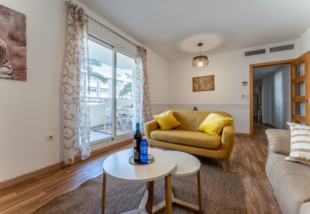 Apartment in Benalmádena - Spacious 2bed family apartment in Puerto Marina