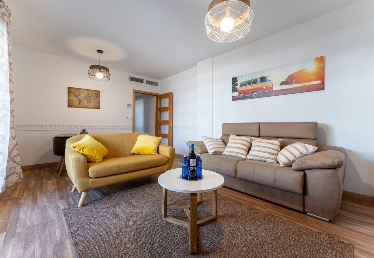 Apartment in Benalmádena - Spacious 2bed family apartment in Puerto Marina