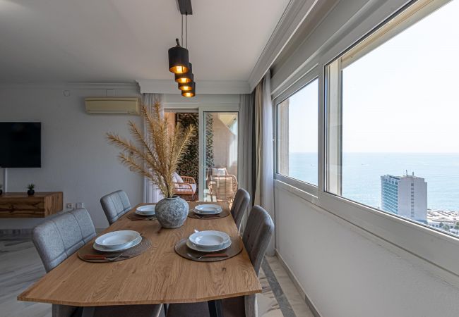 Apartment in Benalmádena - Stunning sea and mountains views close to the beach ! Apartment in Benalmádena - Stunning sea and mountains views close to the beach !