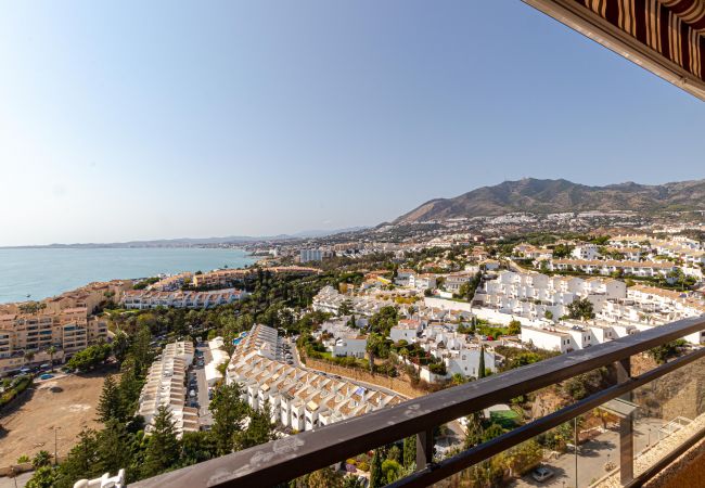 Apartment in Benalmádena - Stunning sea and mountains views close to the beach ! Apartment in Benalmádena - Stunning sea and mountains views close to the beach !