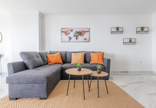 Apartment in Benalmádena - Stunning sea and mountains views close to the beach ! Apartment in Benalmádena - Stunning sea and mountains views close to the beach !