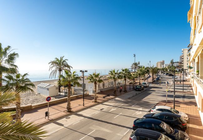 Apartment in Fuengirola - Superb Location Beachfront , 3 bed with terrace