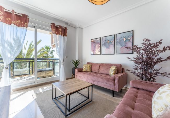 Apartment in Fuengirola - Superb Location Beachfront , 3 bed with terrace Apartment in Fuengirola - Superb Location Beachfront , 3 bed with terrace