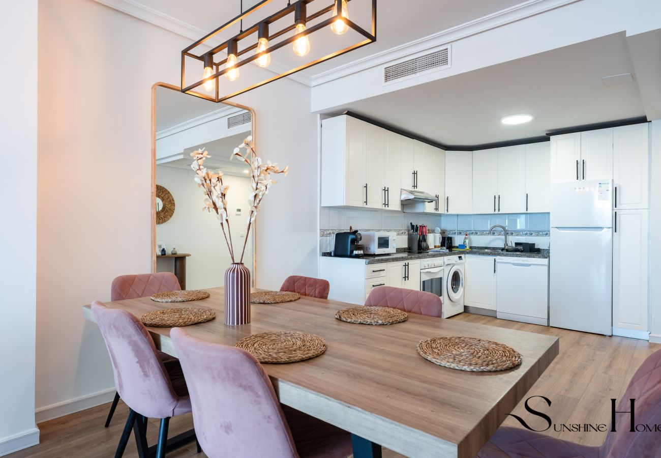 Apartment in Fuengirola - Superb Location Beachfront , 3 bed with terrace REF044