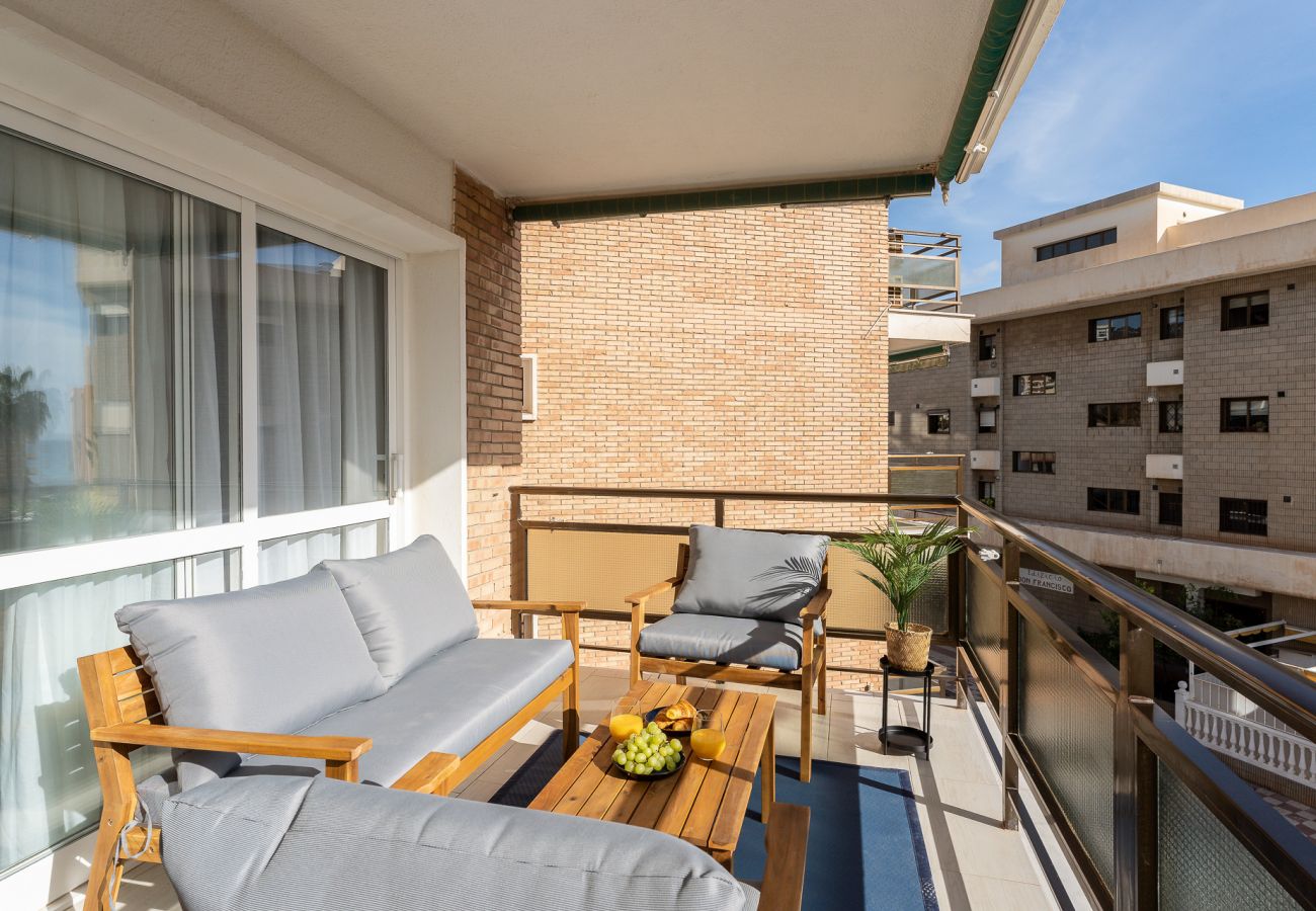 Apartment in Torremolinos - Seaview 2 bedroom apartment 2min away from a beach